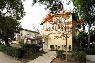 Garnet Lane Apartments in Fullerton, CA - Building Photo - Building Photo