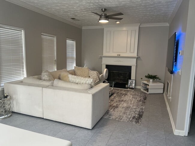 6874 Bridgewood Dr in Austell, GA - Building Photo - Building Photo