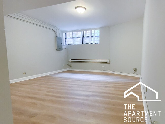 2888 N Clark St in Chicago, IL - Building Photo - Building Photo