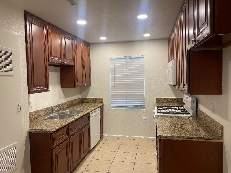 2 Central Ave in Lemon Grove, CA - Building Photo
