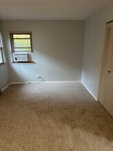 2103 W Montrose Ave, Unit 2 in Chicago, IL - Building Photo - Building Photo