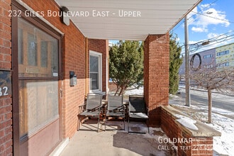 232 Giles Blvd E in Windsor, ON - Building Photo - Building Photo