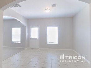 10930 Hillside Creek Dr in Humble, TX - Building Photo - Building Photo