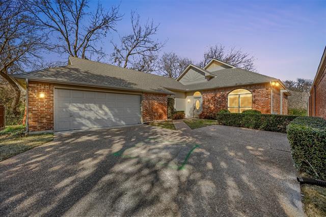 6777 Northcreek Ln in Dallas, TX - Building Photo