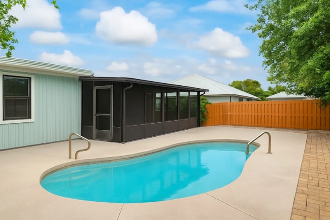 property at 240 W Lorraine Dr