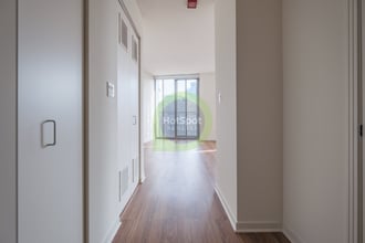 424 W Grand Ave in Chicago, IL - Building Photo - Building Photo