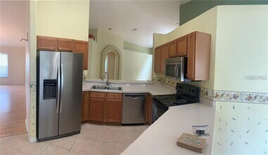 29703 Birds Eye Dr in Zephyrhills, FL - Building Photo - Building Photo