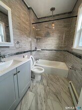 176 Pearl St in Waterbury, CT - Building Photo - Building Photo