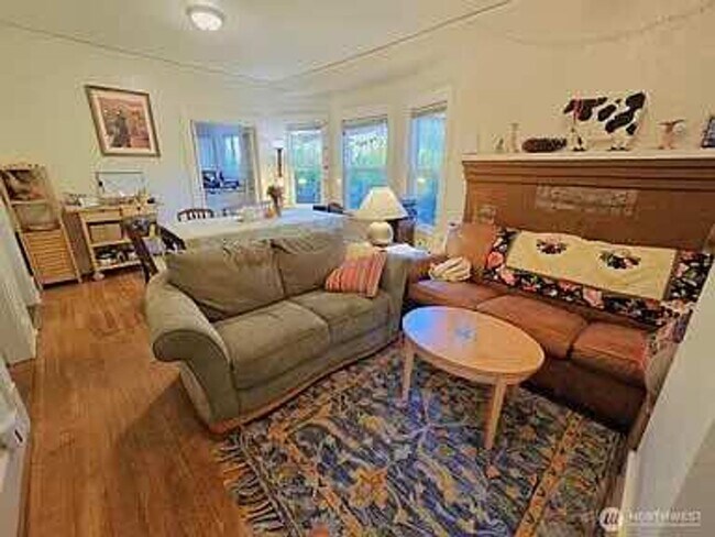 5619 16th Ave NE in Seattle, WA - Building Photo - Building Photo