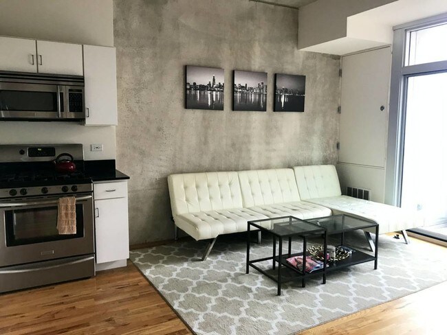 630 N Franklin St in Chicago, IL - Foto de edificio - Building Photo