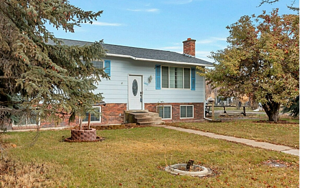 1415 Country Manor Dr in Logan, UT - Building Photo