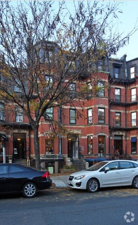 225 Newbury St, Unit 4F