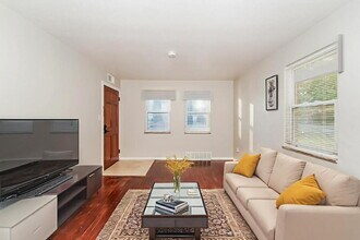 20231 Crystal Ave in Euclid, OH - Building Photo - Building Photo