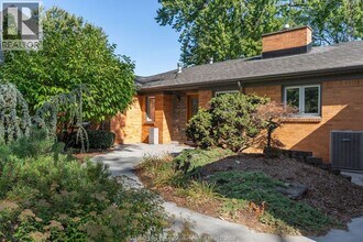 354 Elmgrove Dr in Tecumseh, ON - Building Photo - Building Photo