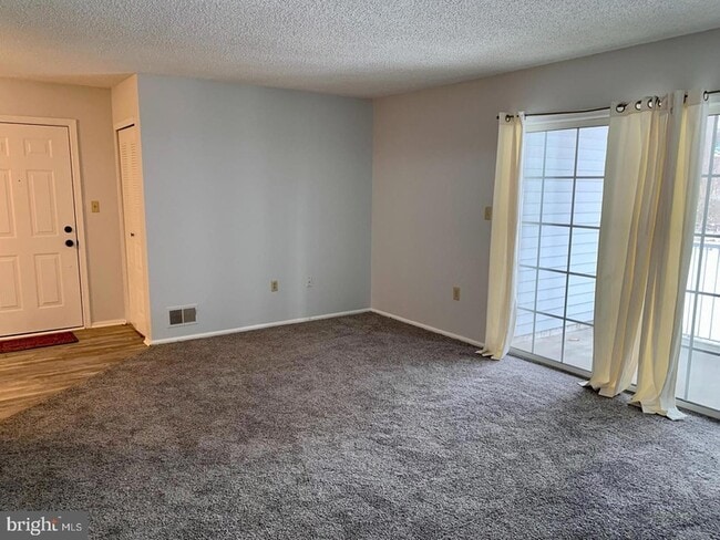 15 Lehavre Ct in Hamilton Township, NJ - Building Photo - Building Photo