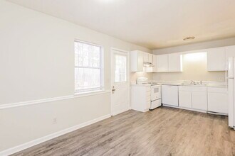 3495 Creekview Pl in Scottdale, GA - Building Photo - Building Photo