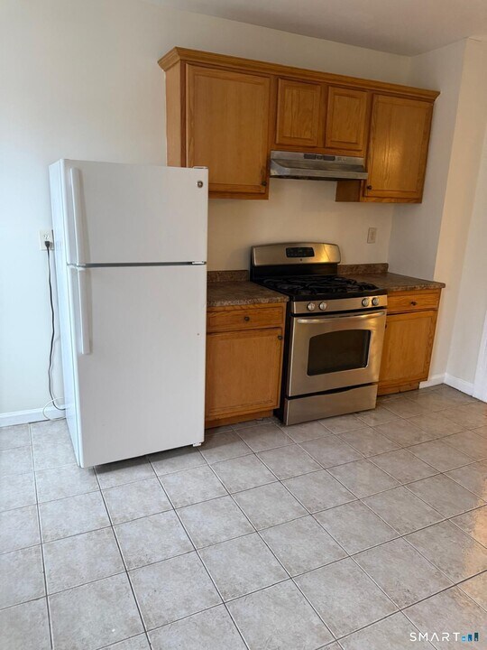 1018 Hancock Ave in Bridgeport, CT - Building Photo