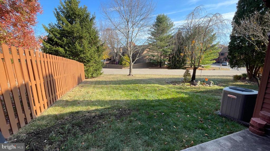 109 Magnolia Ct in Collegeville, PA - Building Photo