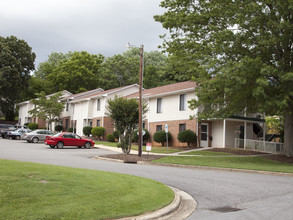 Mountain Wood Apartments in Taylorsville, NC - Building Photo - Building Photo