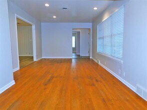 1217 Clover Ln in Denton, TX - Building Photo - Building Photo