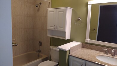 10855 SW 112th Ave, Unit 309 in Miami, FL - Building Photo - Building Photo