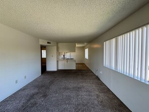 3601 Micheli Ct in Bakersfield, CA - Building Photo - Building Photo
