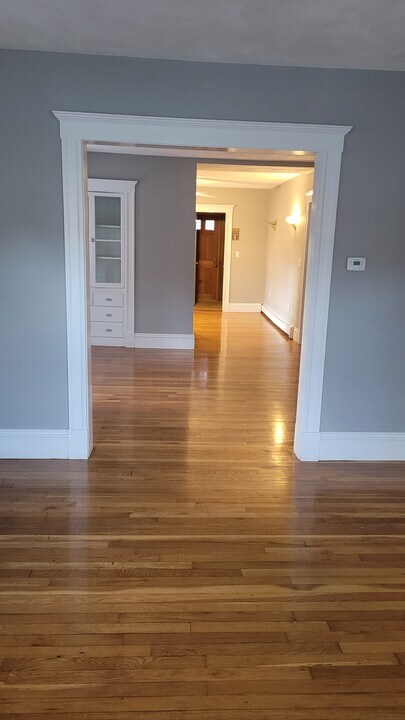 881 Broadway in Somerville, MA - Building Photo