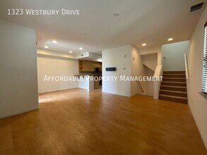 1323 Westbury Dr in San Jose, CA - Building Photo - Building Photo