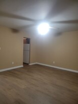 157 Delmar Ln in Newport News, VA - Building Photo