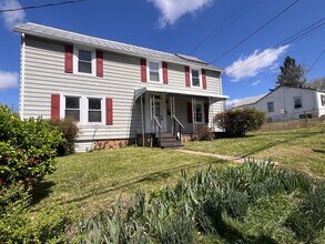 1101 Cherry Ave in Charlottesville, VA - Building Photo - Building Photo