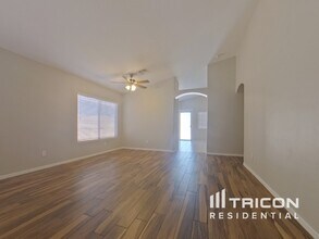 6428 W Cordes Rd in Phoenix, AZ - Building Photo - Building Photo