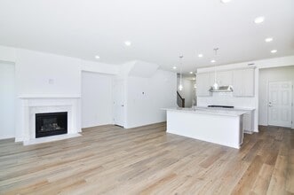 5559 E Spaniel Dr in Ann Arbor, MI - Building Photo - Building Photo