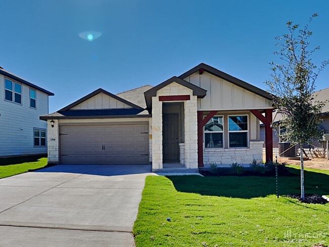 13548 Paxton Blvd in Saint Hedwig, TX - Building Photo - Building Photo