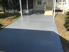 15017 Johansson Ave in Hudson, FL - Foto de edificio - Building Photo