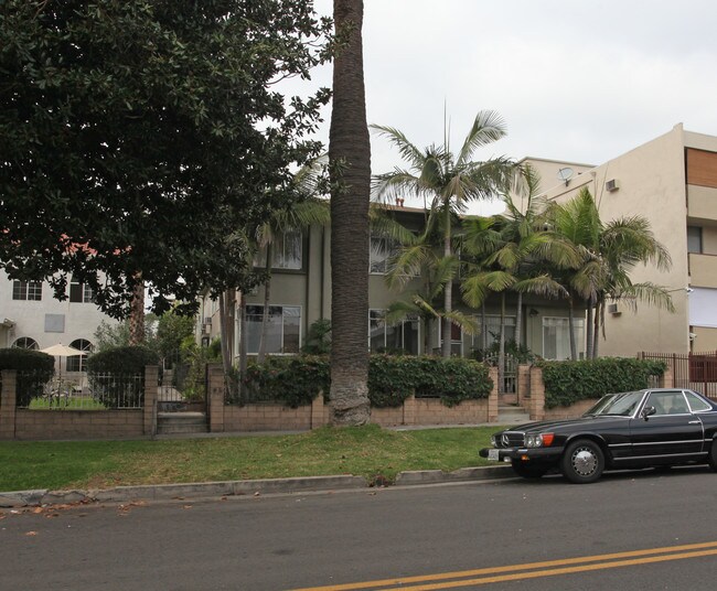 1819-1823 Winona Blvd in Los Angeles, CA - Foto de edificio - Building Photo
