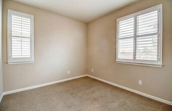 30 Sheen Ct in Sacramento, CA - Building Photo - Building Photo