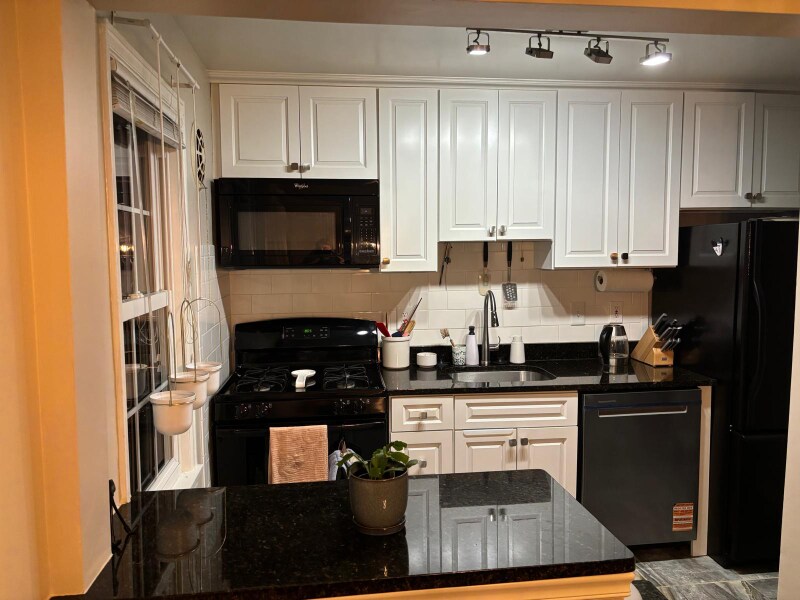 6610 Potomac Ave in Alexandria, VA - Building Photo