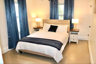 1912 Fernwood Ave in Toledo, OH - Building Photo - Building Photo