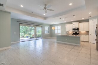 16374 Barclay Ct in Naples, FL - Building Photo - Building Photo