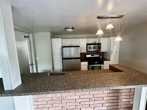 2210 Brun St-Unit -6 in Houston, TX - Building Photo - Building Photo