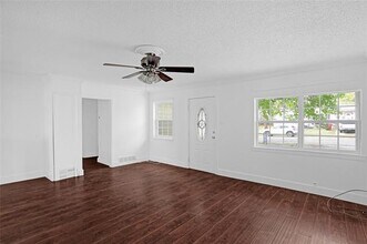 909 S Hub St in Sherman, TX - Building Photo - Building Photo