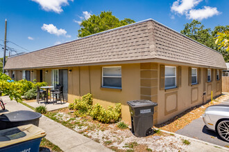 1260-1264 Santa Rosa St in Clearwater, FL - Building Photo - Primary Photo