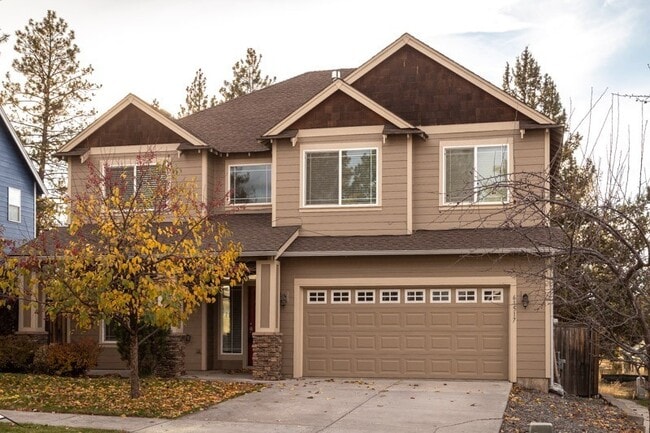 property at 61517 Tall Tree Ct