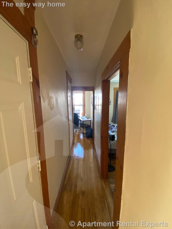 100 River St, Unit #3 in Cambridge, MA - Building Photo - Building Photo