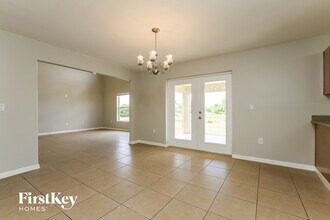 618 Chavers St E in Lehigh Acres, FL - Building Photo - Building Photo