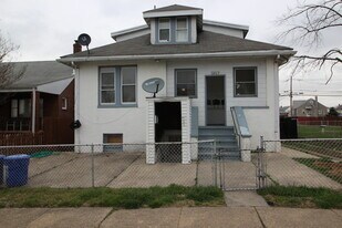 1957 Snyder Ave in Dundalk, MD - Building Photo