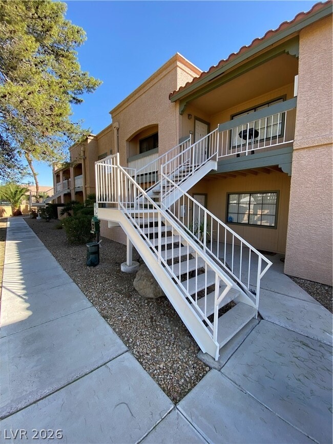 5174 S Jones Blvd in Las Vegas, NV - Building Photo - Building Photo