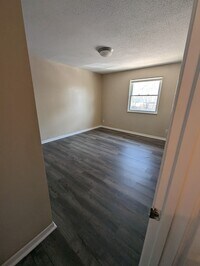 6228 Robinson St photo'