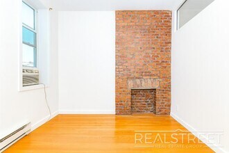 Gorgeous 2BR/1BA apartment available in prime Bushwick. This apartment is an absolute steal and will in Brooklyn, NY - Building Photo - Building Photo