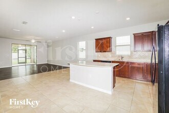 18536 Rococo Rd in Spring Hill, FL - Building Photo - Building Photo